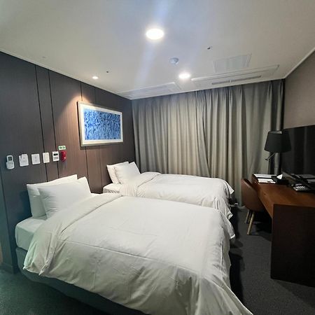 ג'ינג'ו Raonstay In Perla Hotel מראה חיצוני תמונה